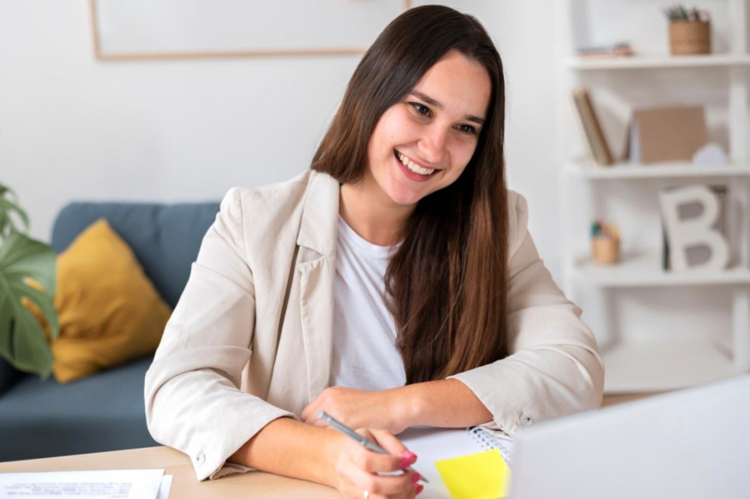 Espacio de trabajo moderno con análisis financiero